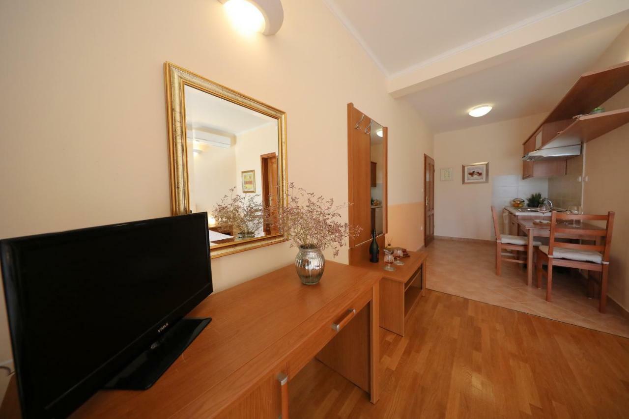 Apartments Villa Marnii Kozino Exterior photo
